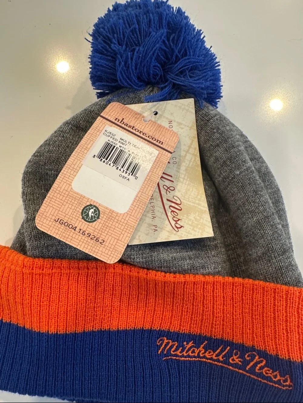 Mitchell & Ness New York Knicks NBA Cuffed Knit Beanie Pom Pom Hat NEW